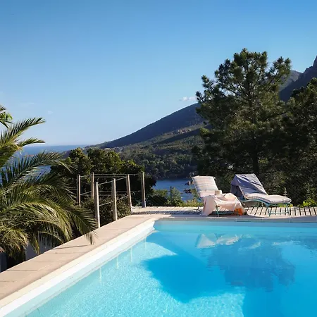 D'exception Vue Avec Piscine Privee Villa